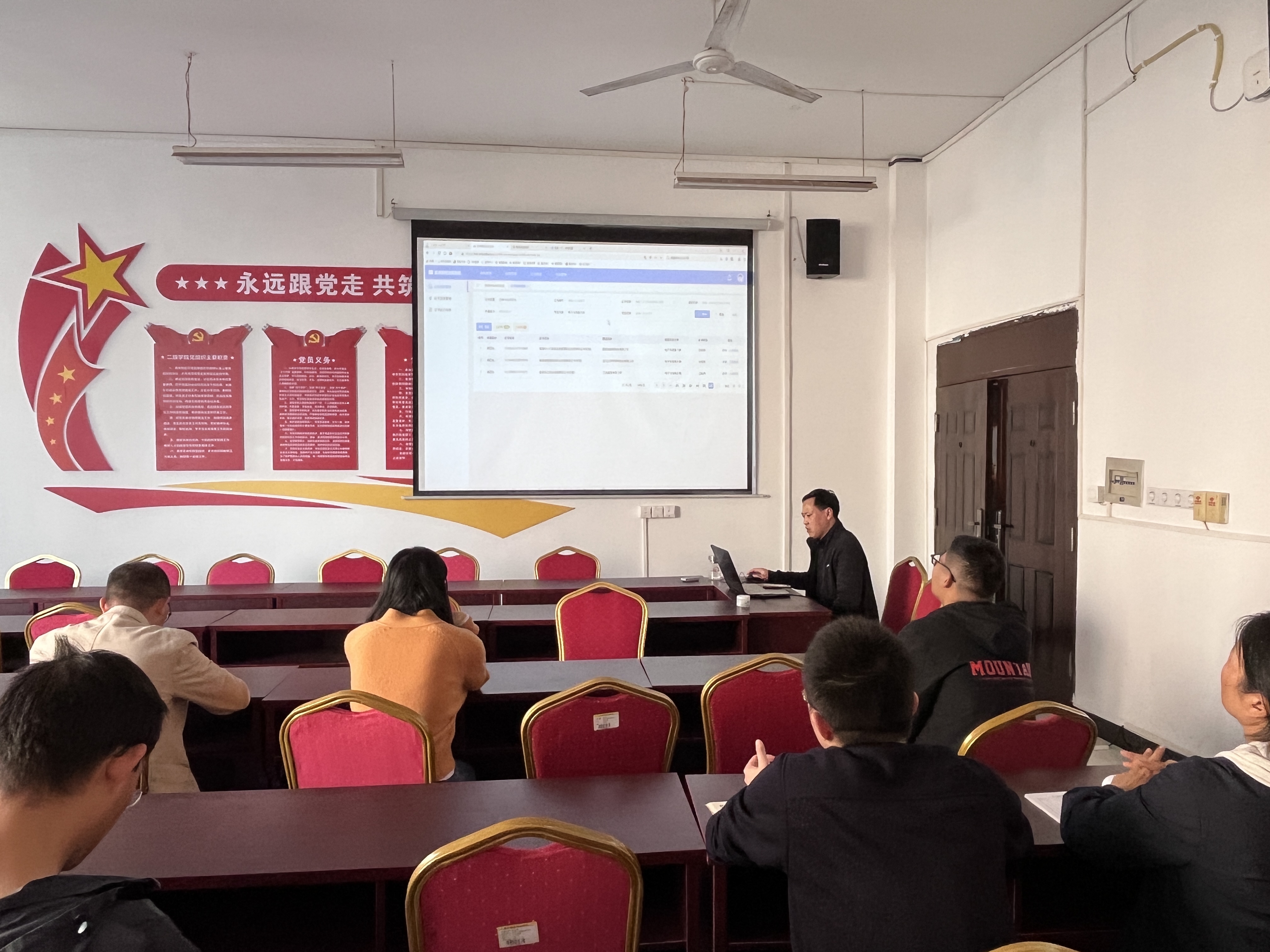 王瑞-3.png 王瑞-3.png